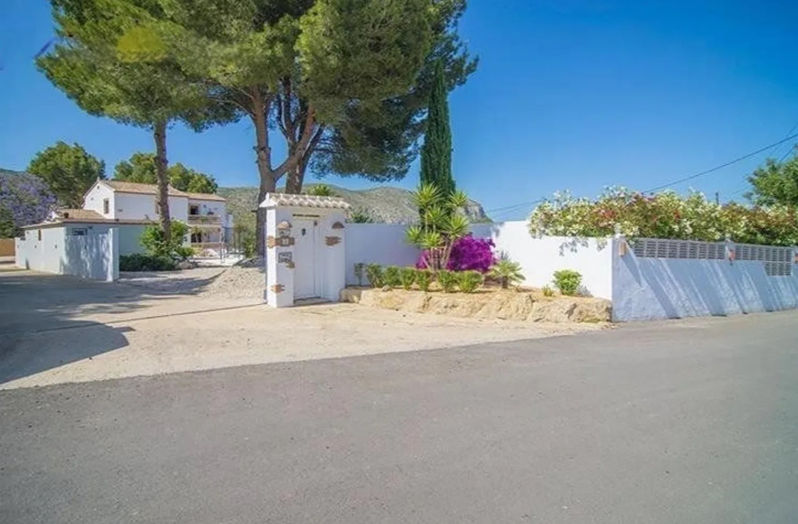 4-bed Villa in Teulada photo 22