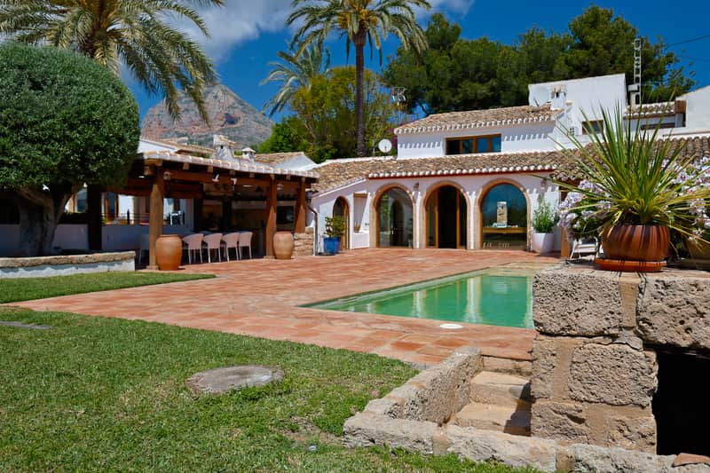 Mediterrane finca met uitzicht op de Montgó in Jávea