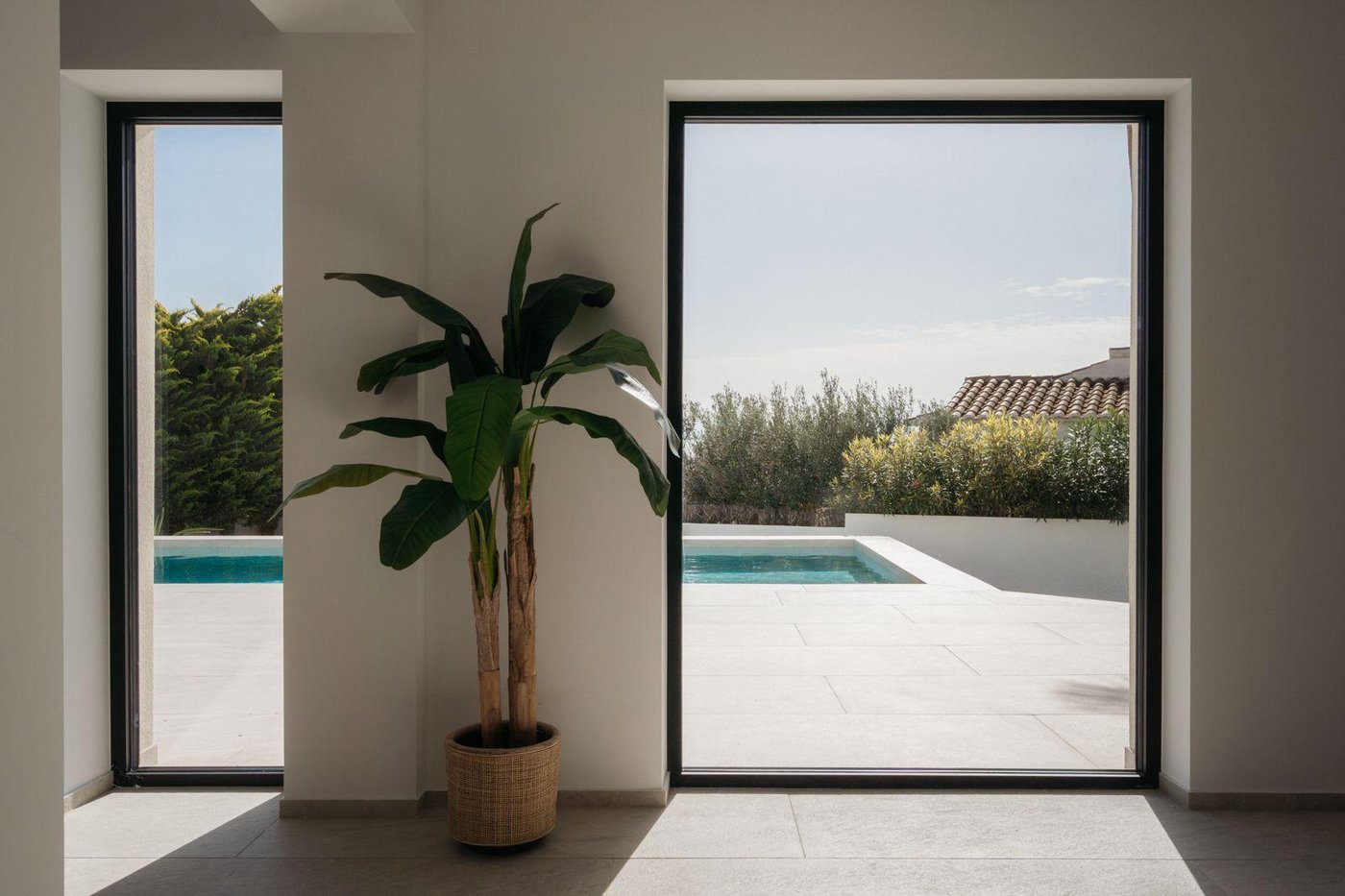 Elegant Fully Refurbished Villa — 412 m², 5 Bedrooms, Pool (5 mins to Moraira)