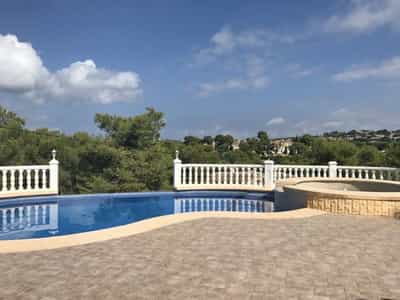 Property R4680211 0
