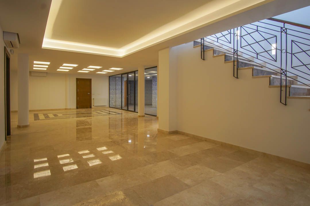 Property #RH21270 - 16