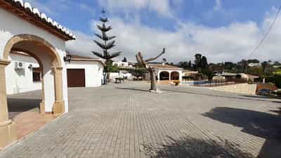 Property R4386436