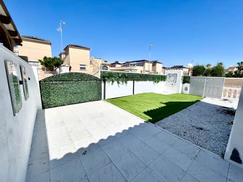 Rijwoning met 2 slaapkamers in Punta Prima — foto 24