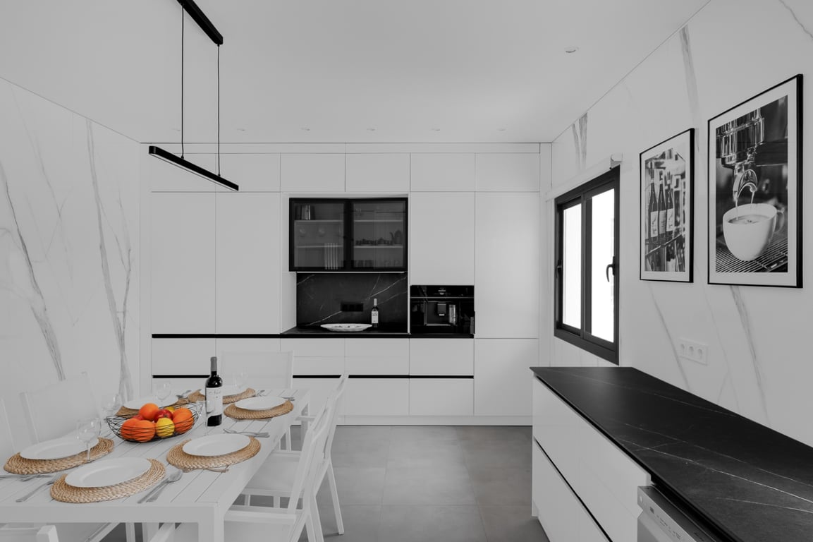 Propietat Rara a Calpe: Vila de Luxe Renovada + Casa per a Convidats en un Immens Terreny de 2,100 m²! - 14