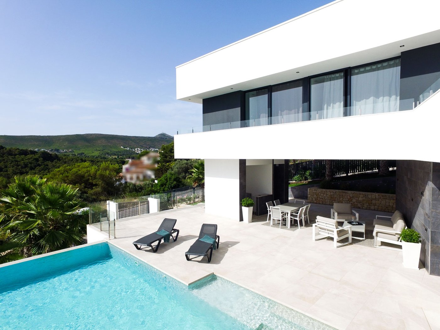 Impresionante villa moderna de lujo con vistas al mar en Jávea