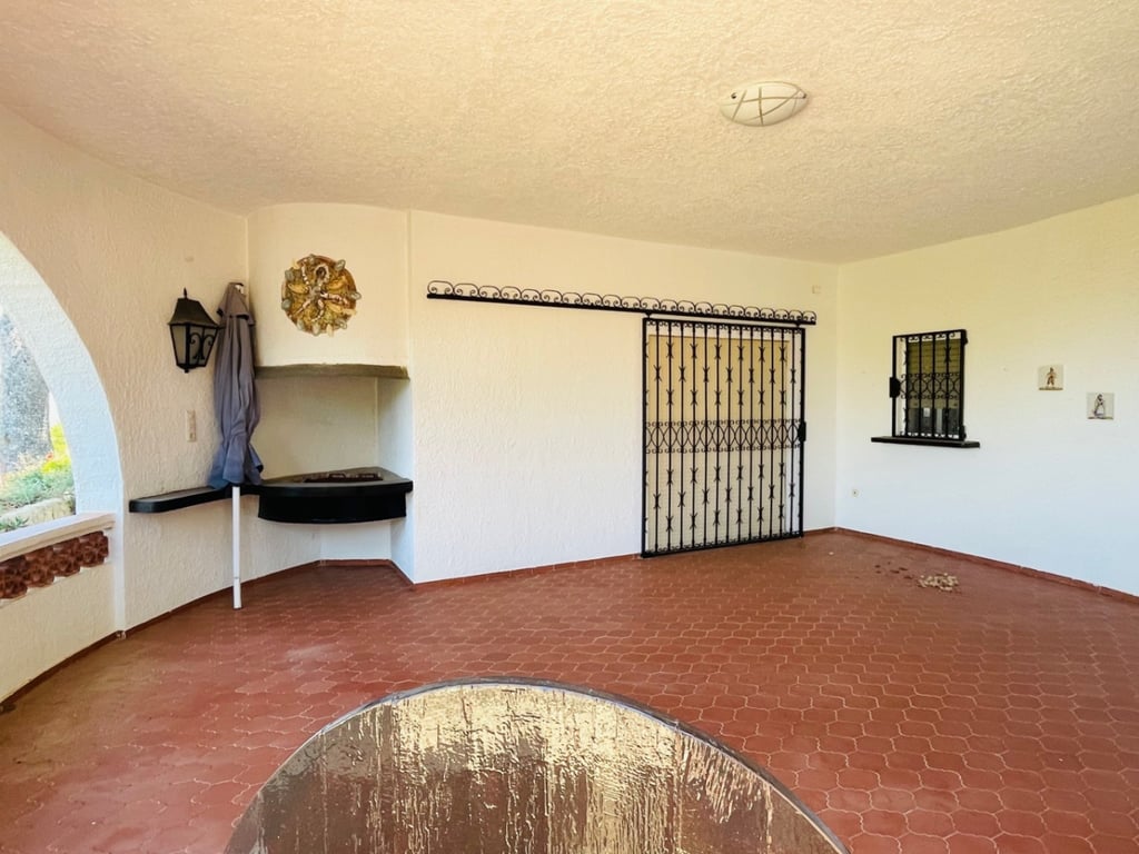 Chalet con piscina y vistas panorámicas en Dénia- Las Rotas - 31