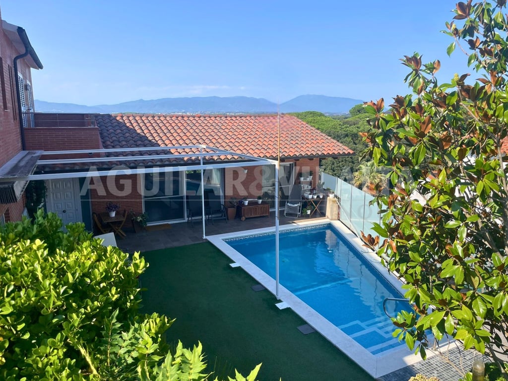 para dos familias con piscina - 2