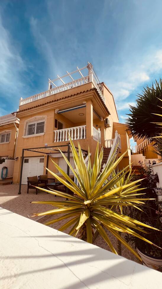 Villa in Villamartin