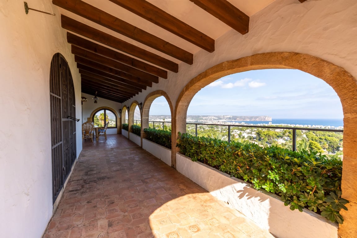 Villa con espectaculares vistas al mar en la urbanizacion ´´El Tosalet´´ en  Jávea - 3