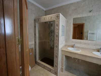 Property R4681000