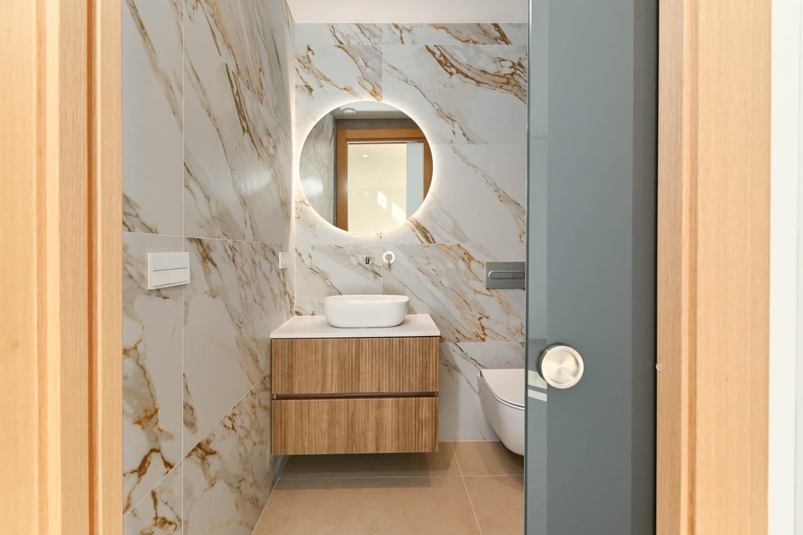 Property #RH20569 - 16