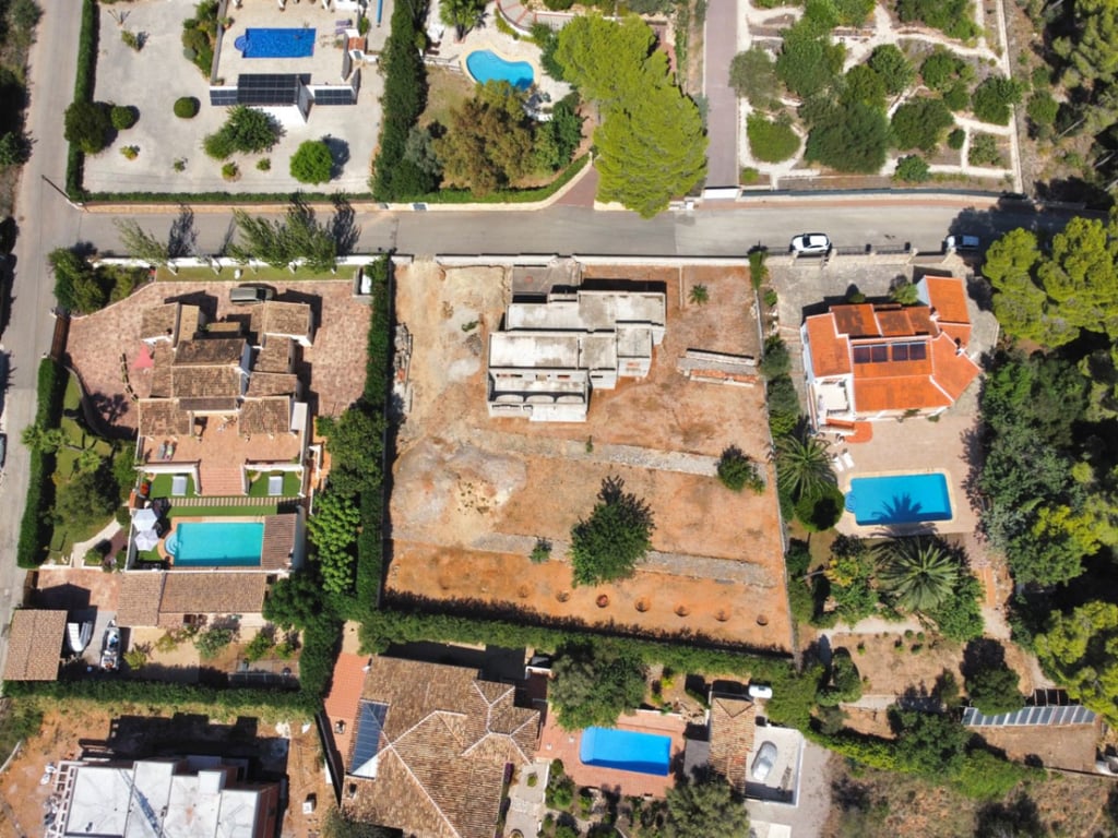 Propiedad con gran parcela, con una construcción para finalizar, en una demandada zona de Jávea - 5