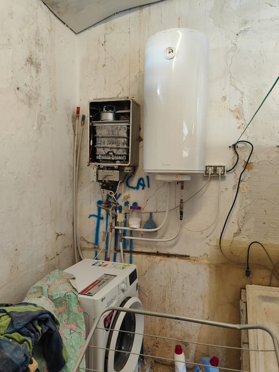 Parcela de 12.137 m2 con casa rústica habitable y bonitas vistas al mar y al Peñón de Ifach  - Benissa - 31