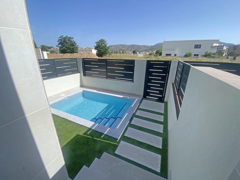 Property #RH20776 - 12