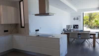Property R4142128