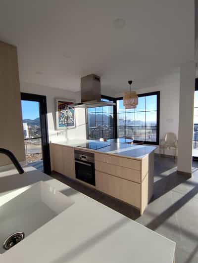Property N8648 2