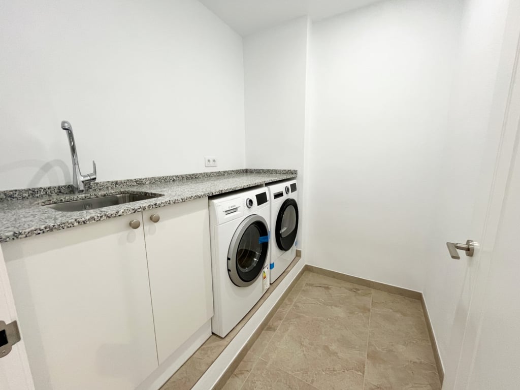 Vila de luxe a la venda a Denia amb vistes al mar i al Montgó - 17