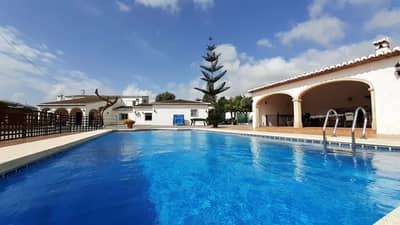 Property R4386436 - Image 2