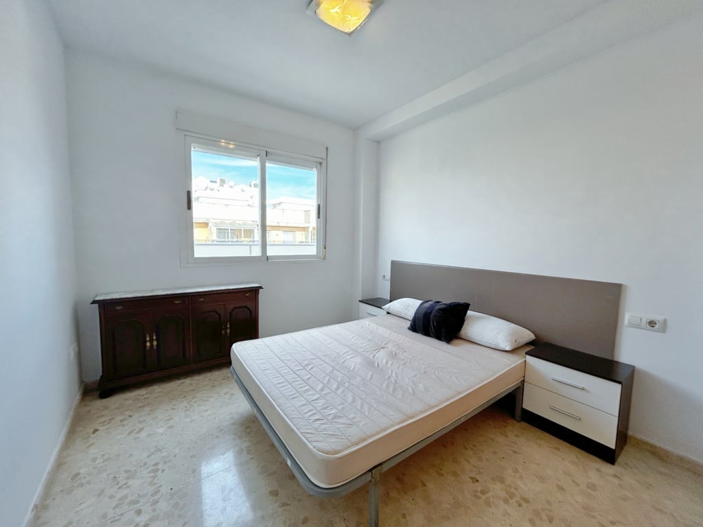 Àtic a Oliva amb vistes al mar, àmplia terrassa i garatge. - 5