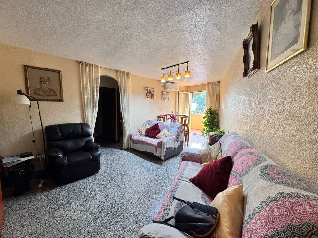 Property #RH20373 - 10