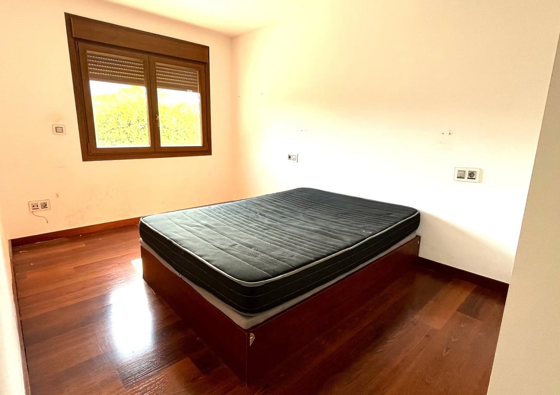 Property #RH20360 - 9