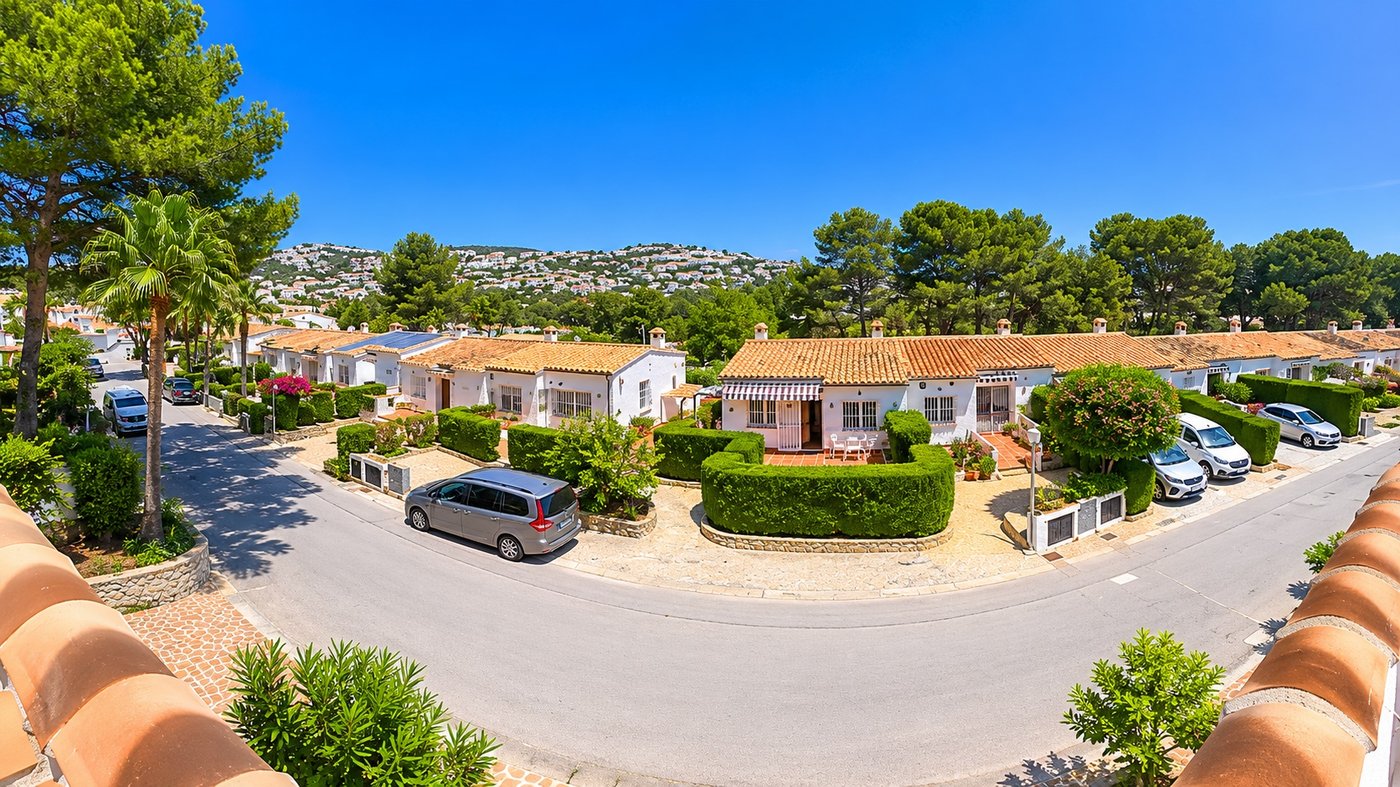 South-facing Corner Townhouse with Terraces in Moraira Park — €329,000