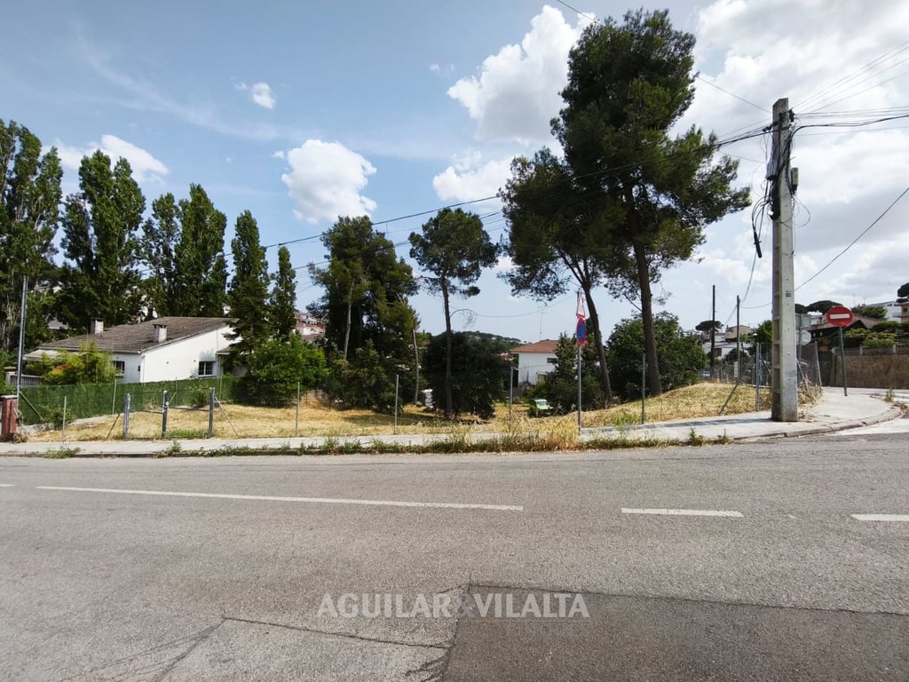 TERRENOS EN VENTA - 3