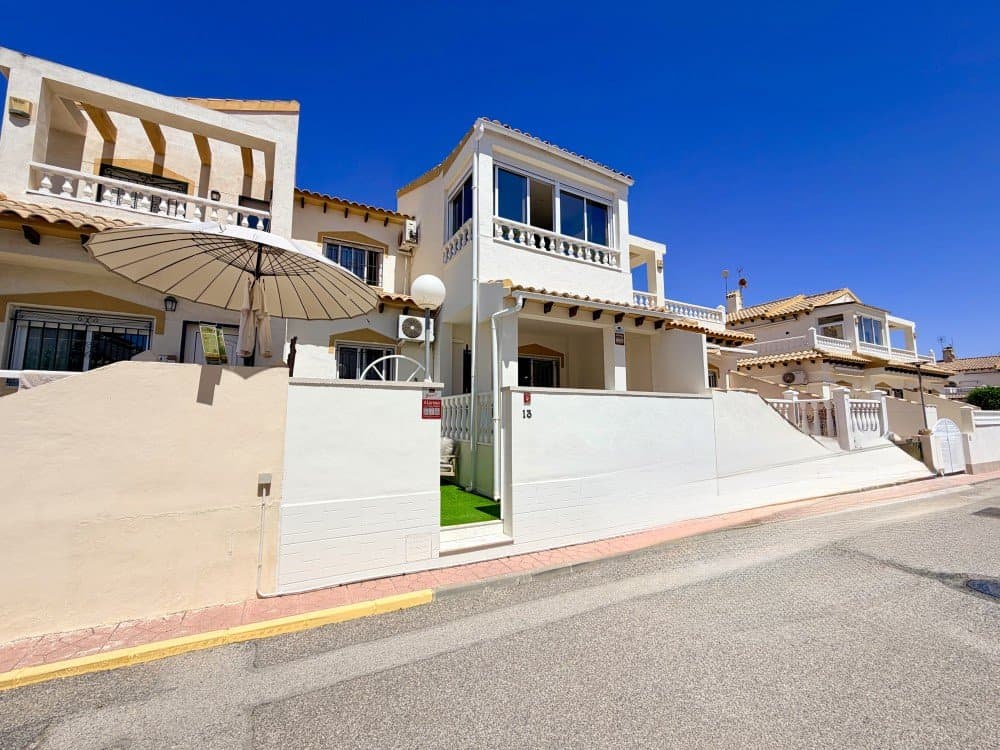 Rijwoning met 3 slaapkamers in Orihuela Costa