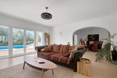 Property R4672105 1