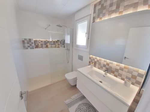 Nieuwbouwwoning met privézwembad in Avileses — foto 8