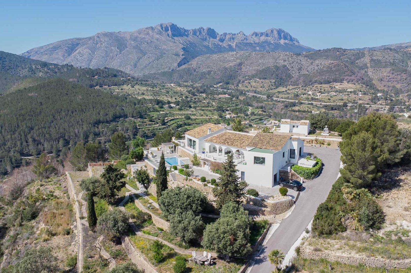 Modern finca with panoramic mountain and sea views in Benissa