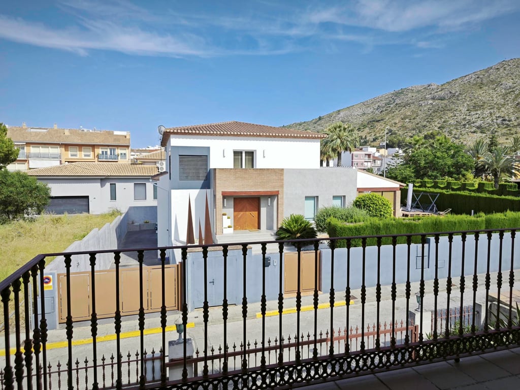 Villa de 270 m2 con piscina en venta en Pedreguer, zona residencial a un paso del centro - 16