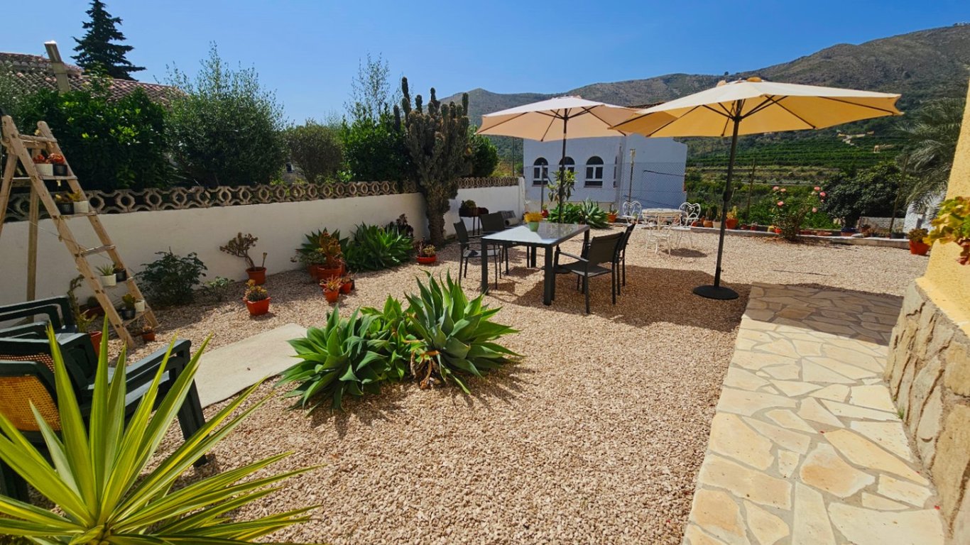 Villa a Adsubia amb espectaculars vistes - 2