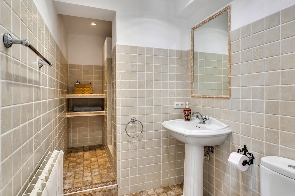 Property #RH21266 - 25