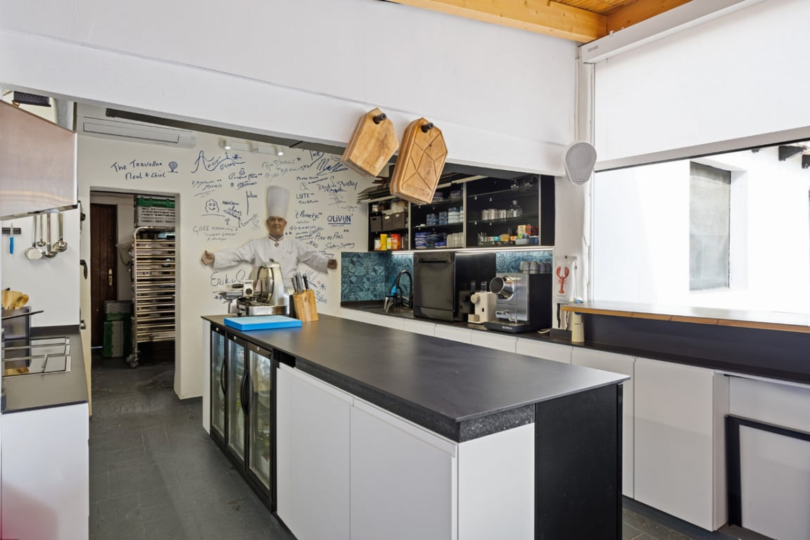 Villa reformada en la zona del montgo con casa independiente para invitados - 40