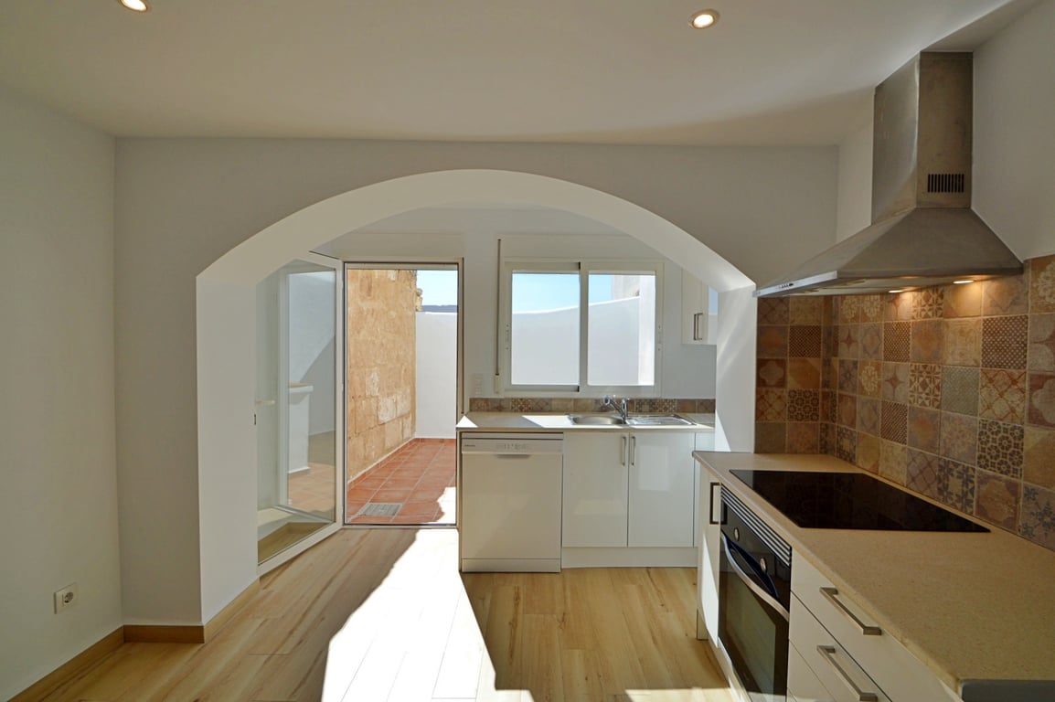 Property #RH21332 - 9