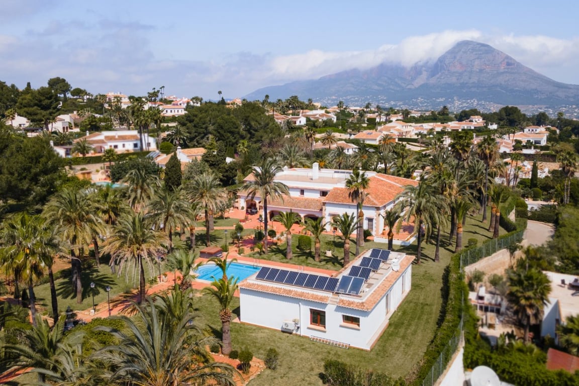 Gran Villa con casa de invitados en Jávea y parcela 5.835m2 - 21