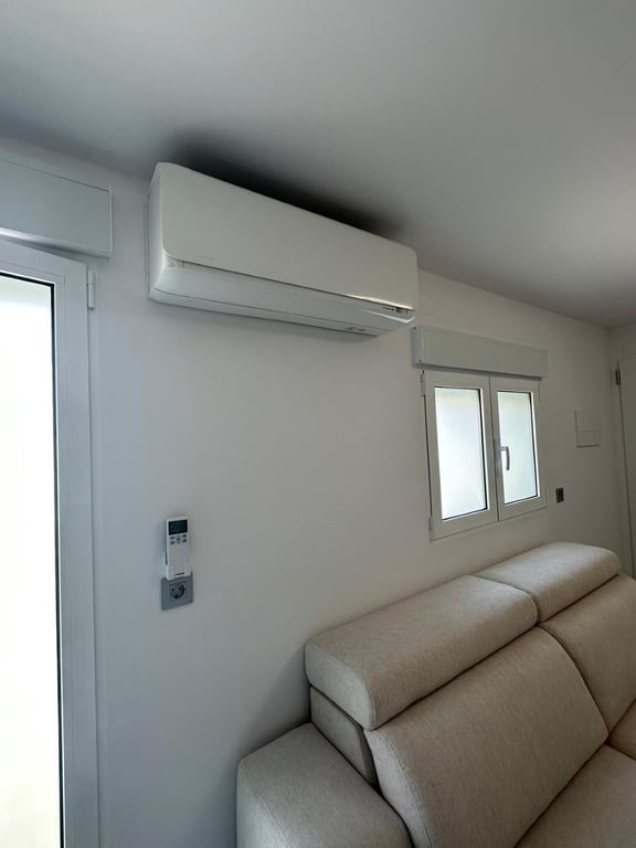 Piso renovado de 2 dormitorios en el centro de Denia - 11