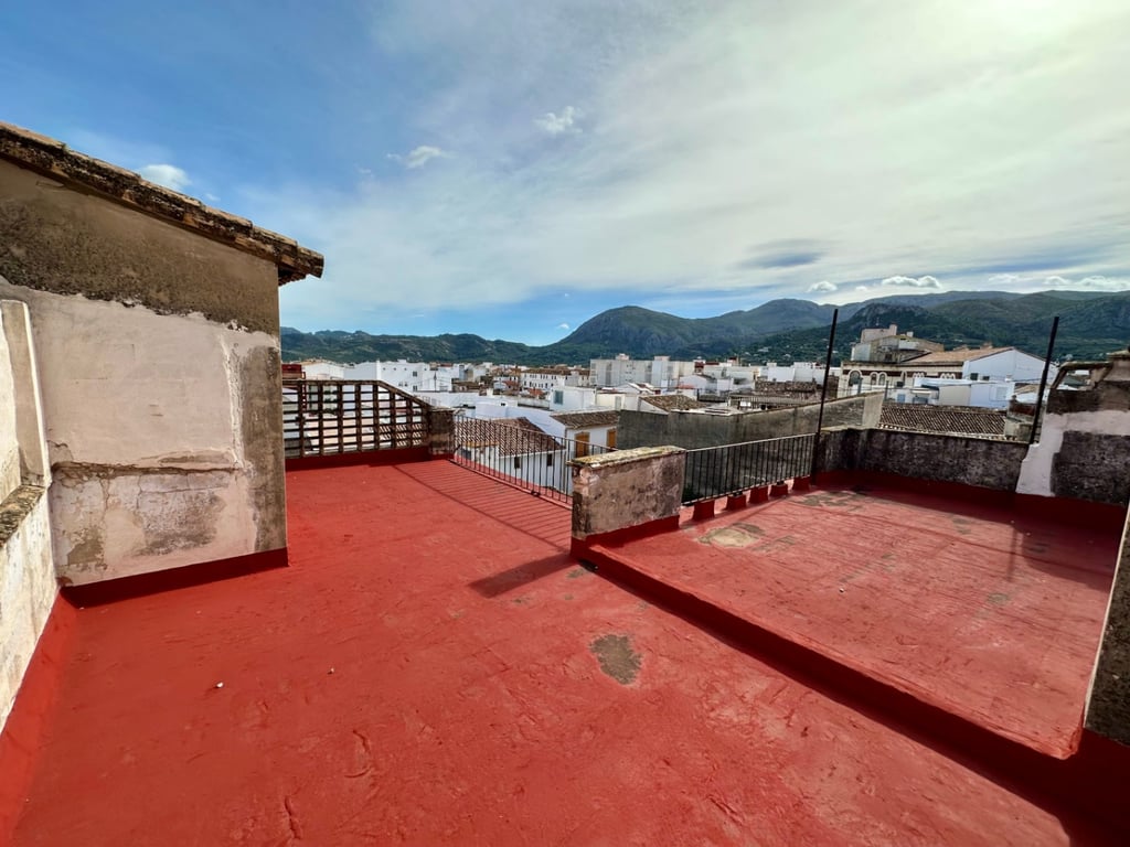 Casa de poble amb més de 100 anys d'història al nucli antic de Pego - 43