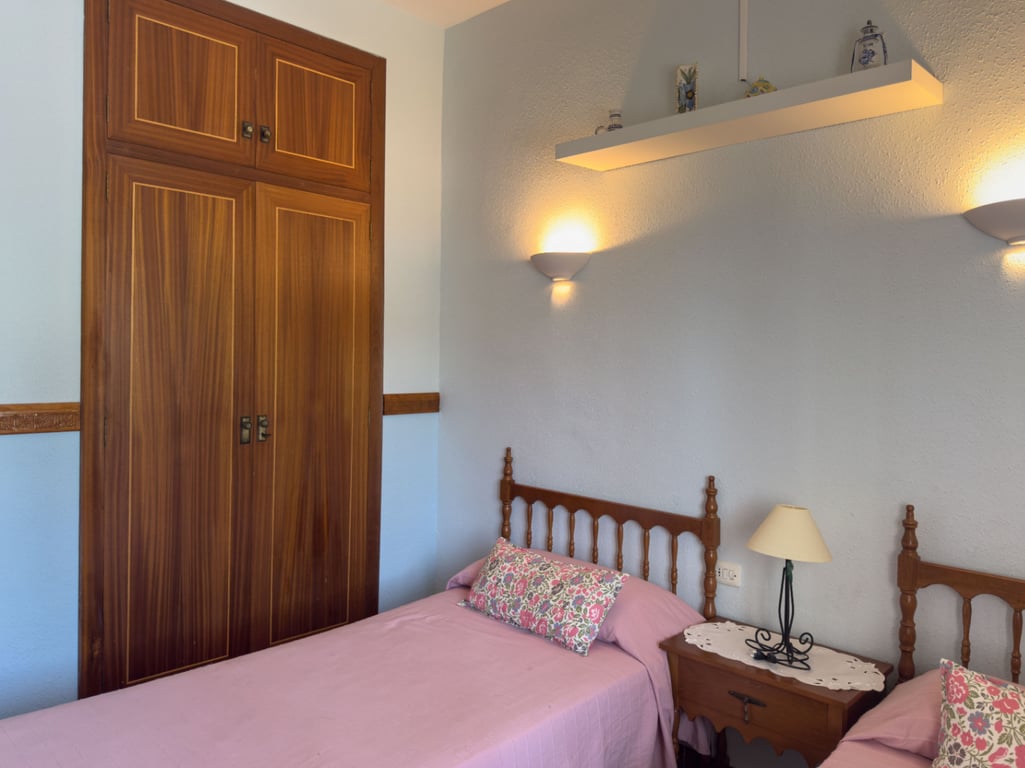 Apartamento en venta de 3 habitaciones con piscina en Denia - 16