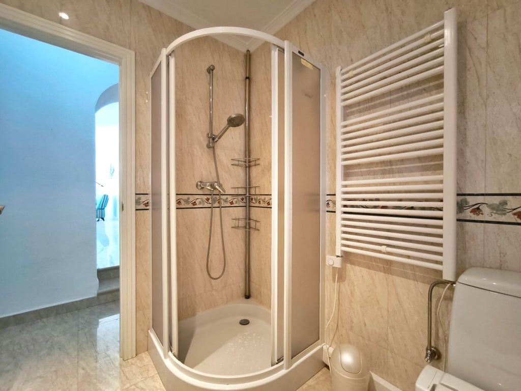 Villa con apartamento de invitados y vistas al mar en Dénia - 60