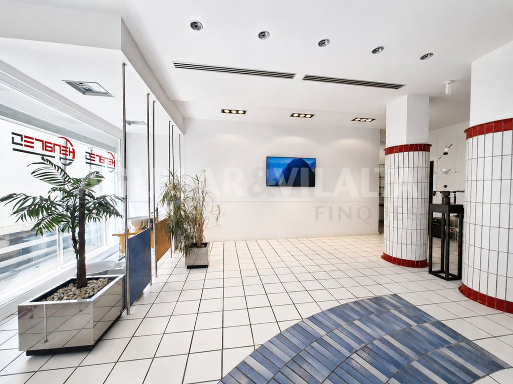 LOCAL COMERCIAL DE MÁS DE 500 M² EN EL CENTRO DE GRANOLLERS - 4