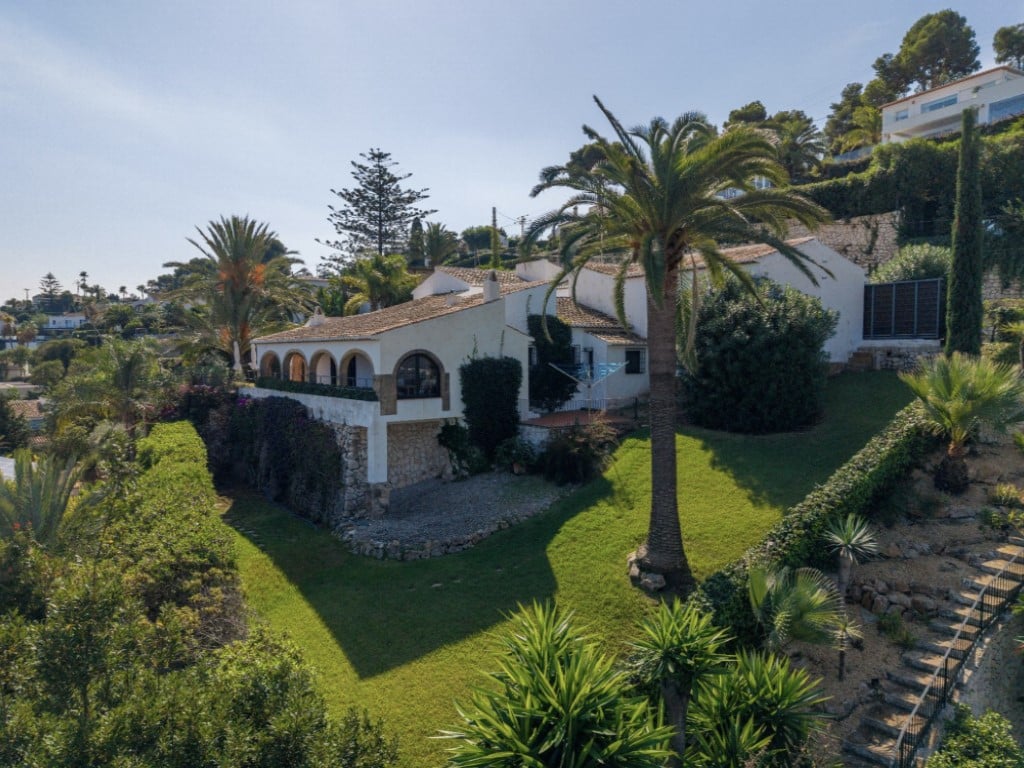 Частная вилла в Tosalet, Javea с видом на море и гору — terrace