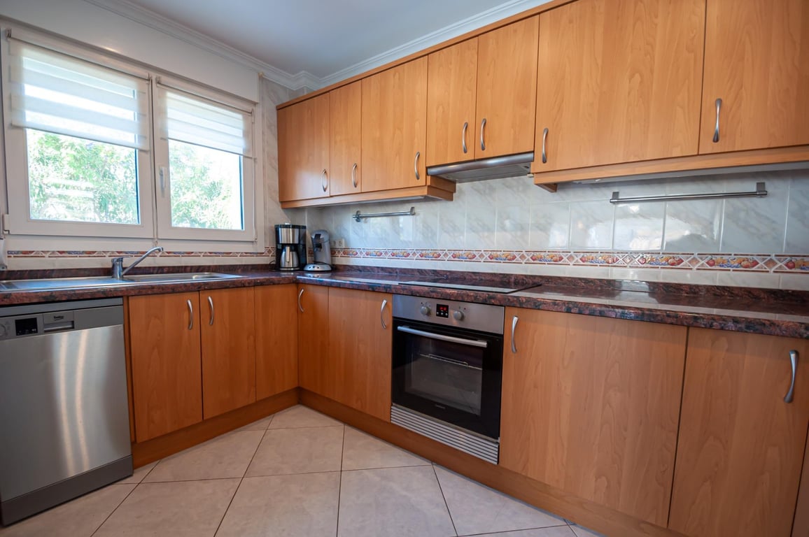 Property #RH20586 - 28