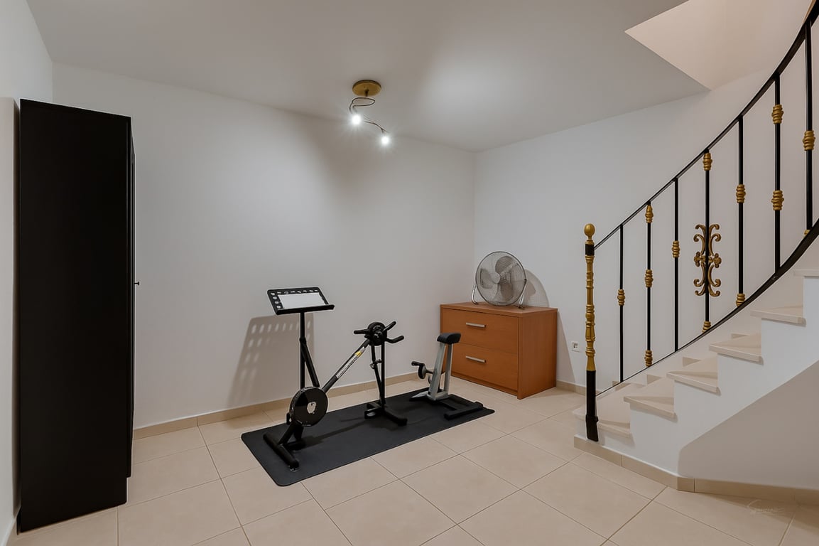 Villa con vistas abiertas en zona tranquila próxima al centro del pueblo de Jávea - 29