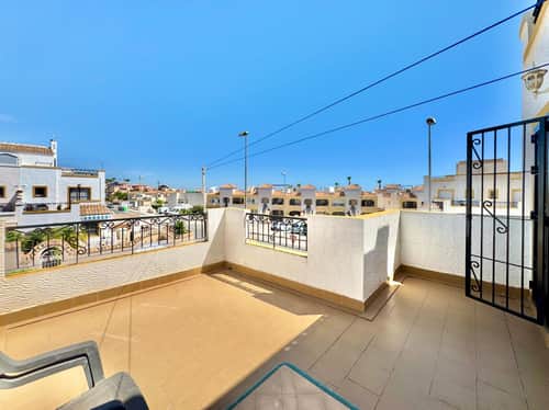 Rijwoning met 3 slaapkamers in Orihuela Costa — foto 17