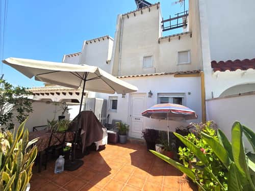 Gezellig geschakeld huis met terrassen en solarium in Los Balcones — foto 19