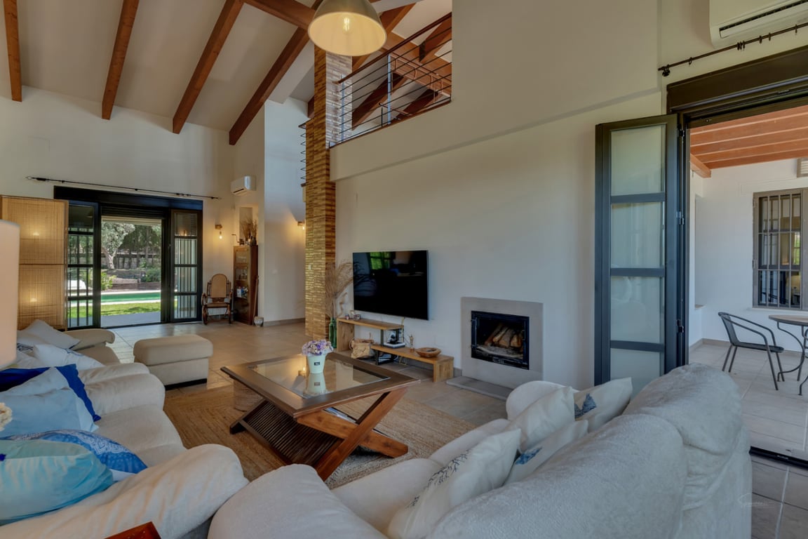 Impresionante Villa a la venta en Jávea, con piscina interior y exterior - 17