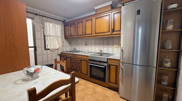 Ruim eerstelijns appartement aan zee in Torrevieja