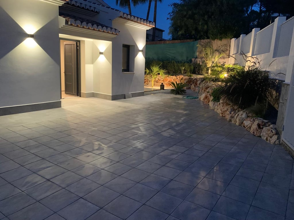 Vila de Luxe Moderna a Jávea | Vistes Impressionants del Montgó i Viure en un Sol Nivell - 12